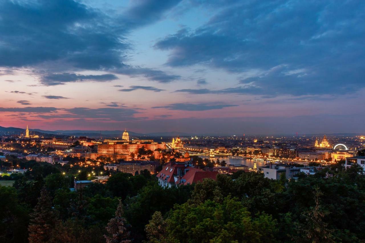 Apartment On Gellert Hill Downtown With Free Garage & Castle View Budapest Eksteriør bilde